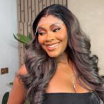 20″ Ivy Wavy Dark Grey 5×5 Wig – 300g