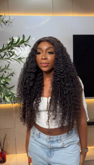 30″ Queen B Curls 5×5 Wig – 300g (Natural Color)