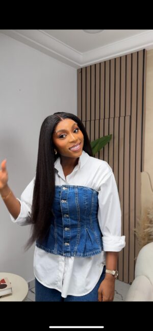 WhatsApp Image 2025-06-23 at 5.18.53 PM 24” Kinky Curly 5x5 HD (250g)